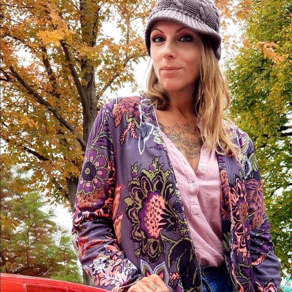 Meet your Posher, Varla - Picture 3 of 3